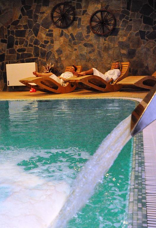 Hotel Karino Spa โปลันชิกค์ ภายนอก รูปภาพ