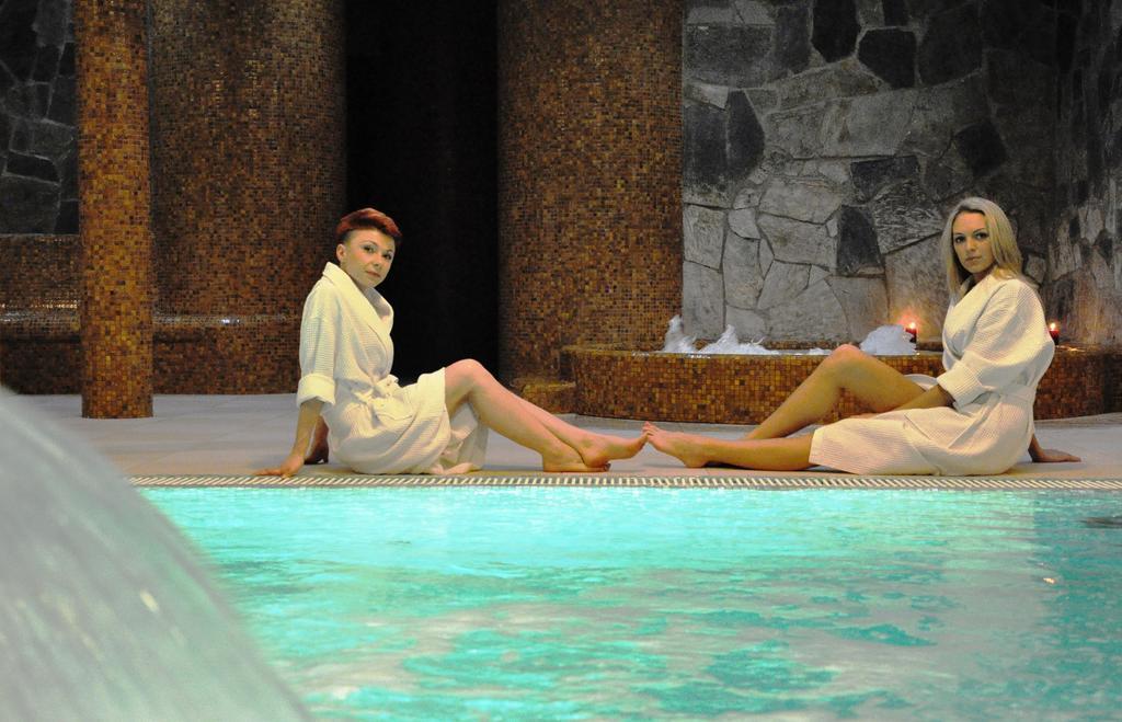 Hotel Karino Spa โปลันชิกค์ ภายนอก รูปภาพ