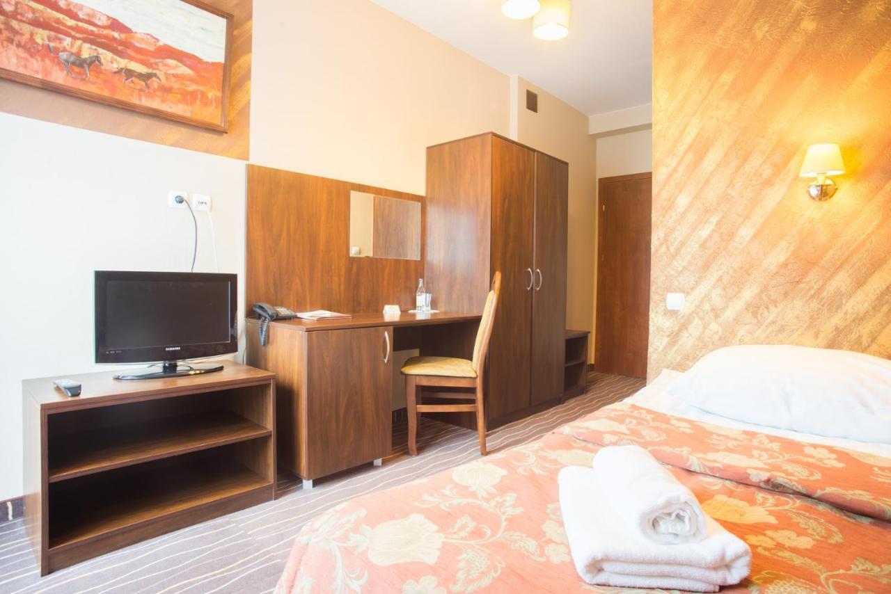 Hotel Karino Spa โปลันชิกค์ ภายนอก รูปภาพ
