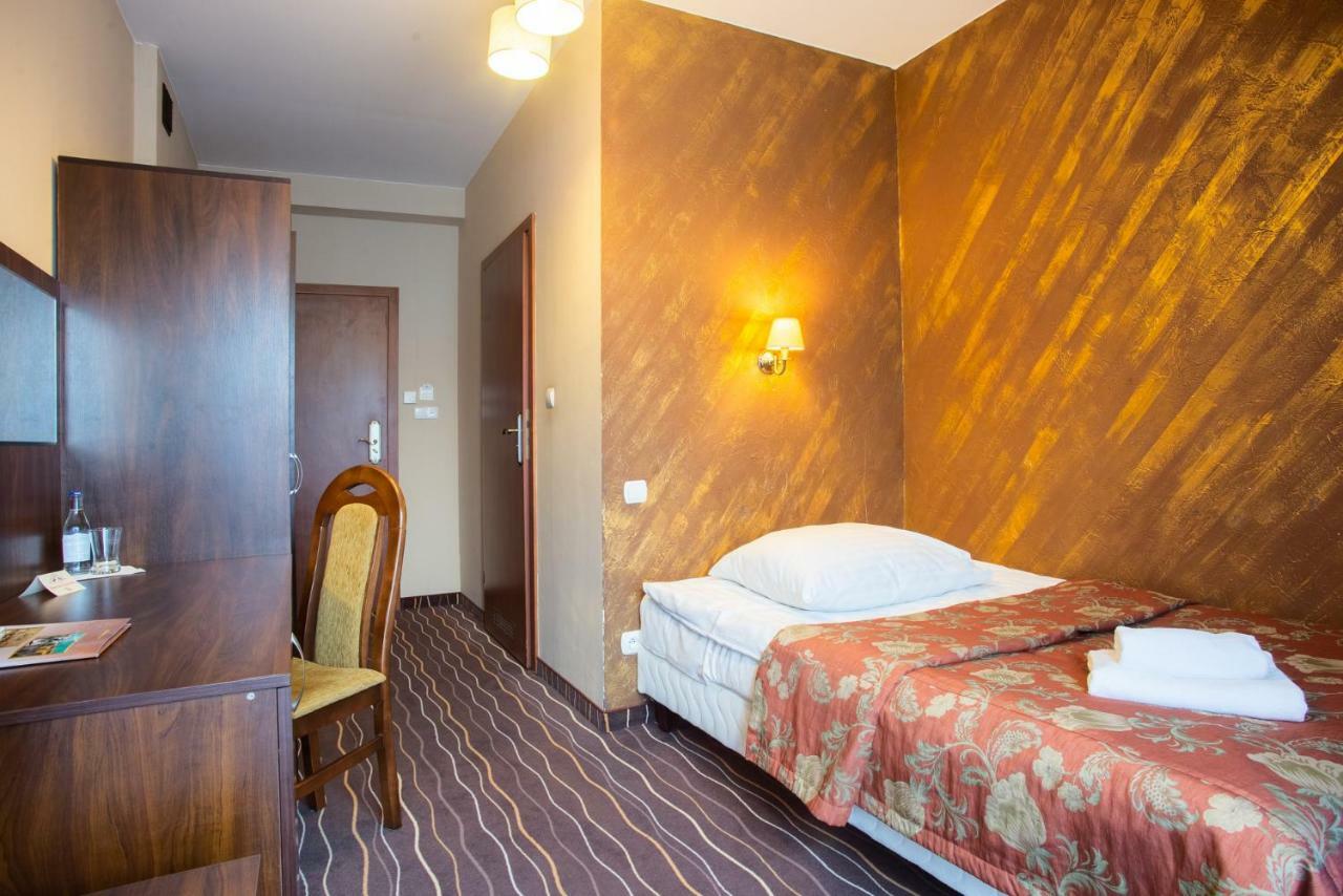 Hotel Karino Spa โปลันชิกค์ ภายนอก รูปภาพ